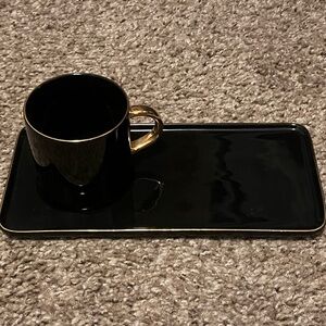 Elegant Black and Gold Mug with Glossy Accents